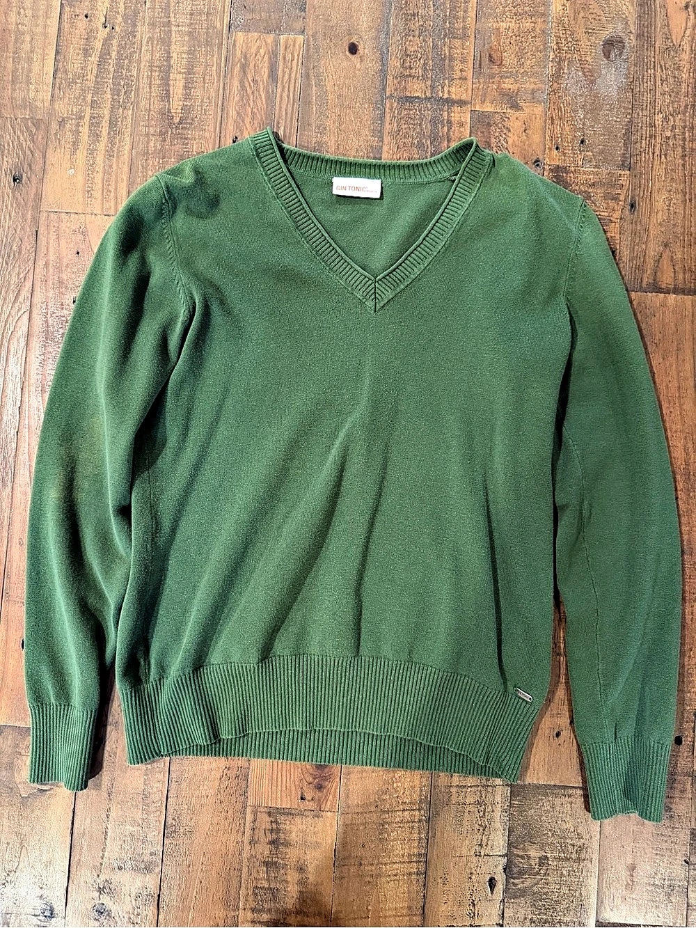 Gin Tonic Green V-Neck Sweater
